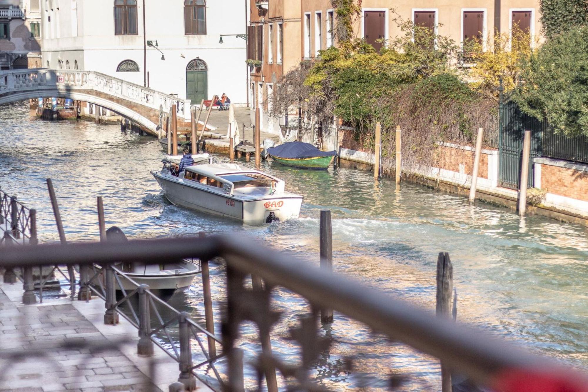 Italian Experience-riva Degli Schiavoni Boutique Venise